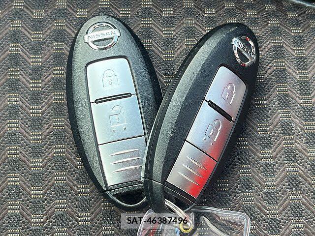 Nissan NOTE 2019-04 6910558-23