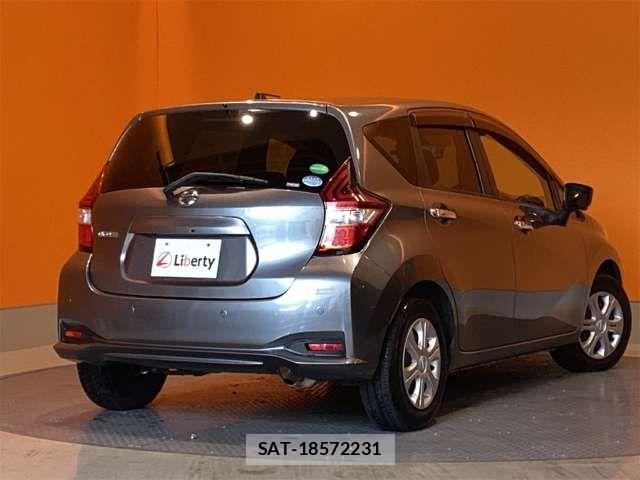 Nissan NOTE 2017-08 6910608-9