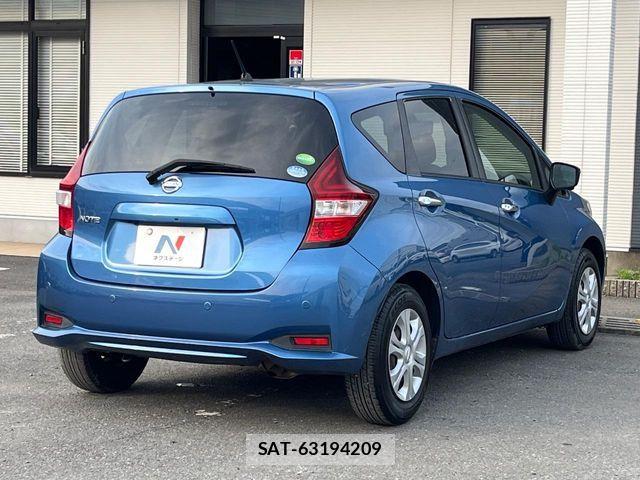 Nissan NOTE 2018-07 6910599-16