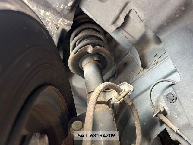 Nissan NOTE 2018-07 6910599-19