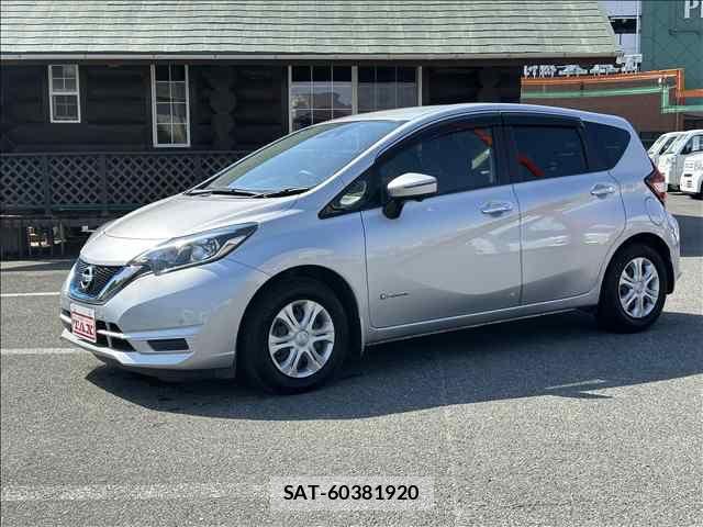 Nissan NOTE 2017-01 6910588-18