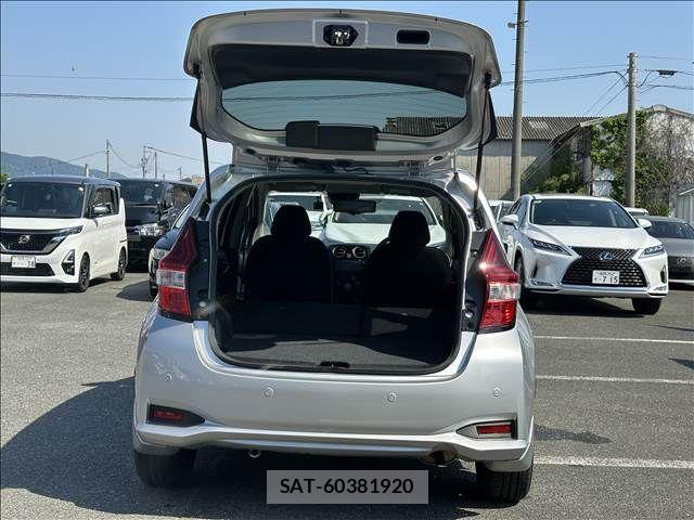Nissan NOTE 2017-01 6910588-12