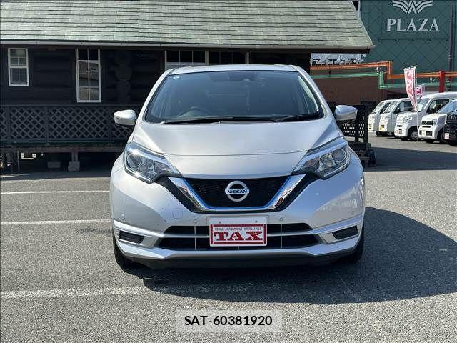 Nissan NOTE 2017-01 6910588-14