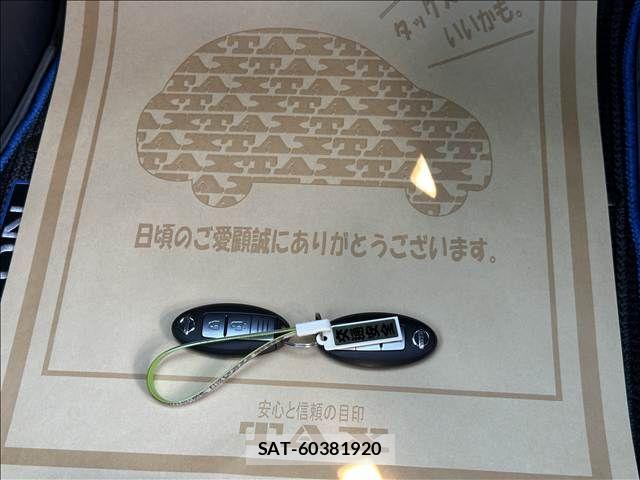 Nissan NOTE 2017-01 6910588-16