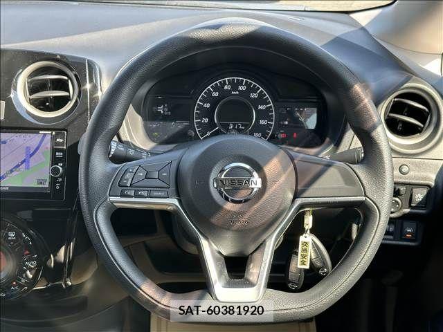 Nissan NOTE 2017-01 6910588-19