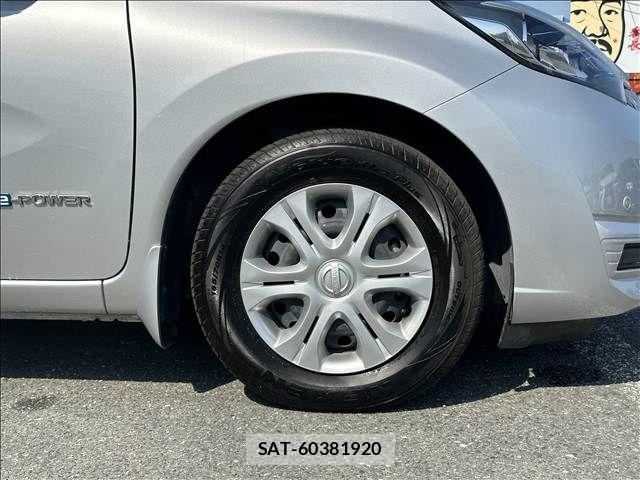 Nissan NOTE 2017-01 6910588-17