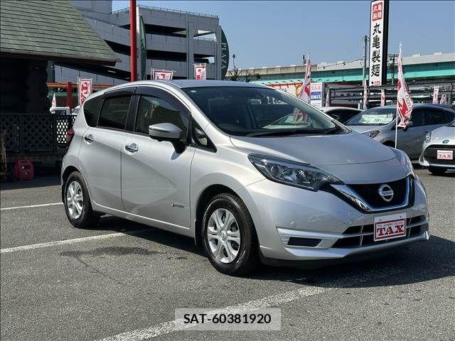 Nissan NOTE 2017-01 6910588-4