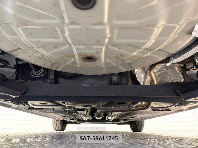 Nissan NOTE 2013-09 6996593-18