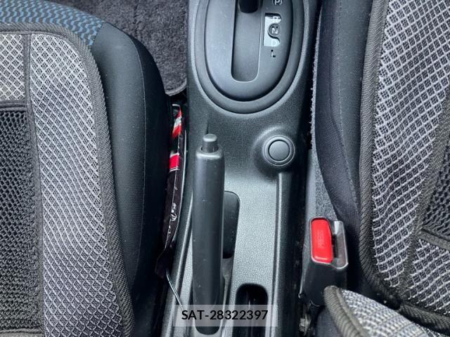 Nissan NOTE 2013-06 6996625-15