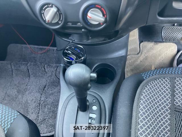 Nissan NOTE 2013-06 6996625-16