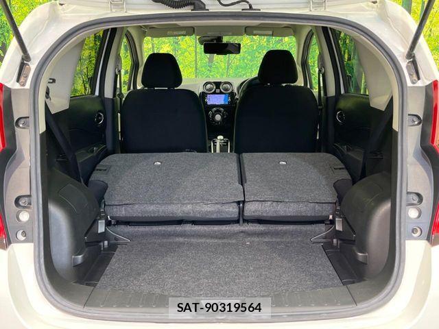 Nissan NOTE 2017-03 6996568-9