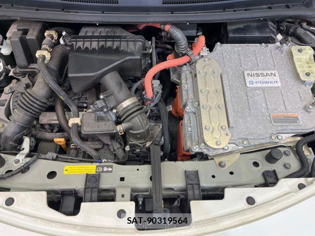 Nissan NOTE 2017-03 6996568-17