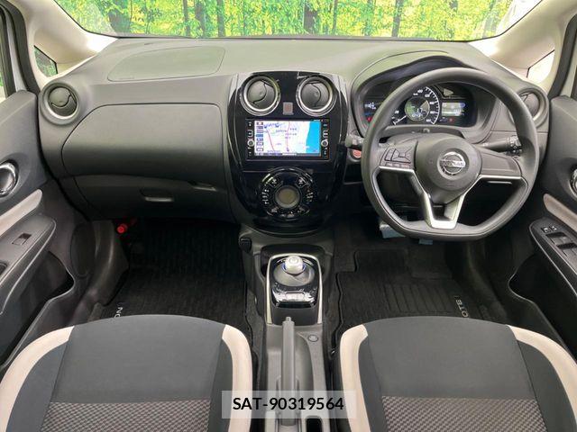 Nissan NOTE 2017-03 6996568-1