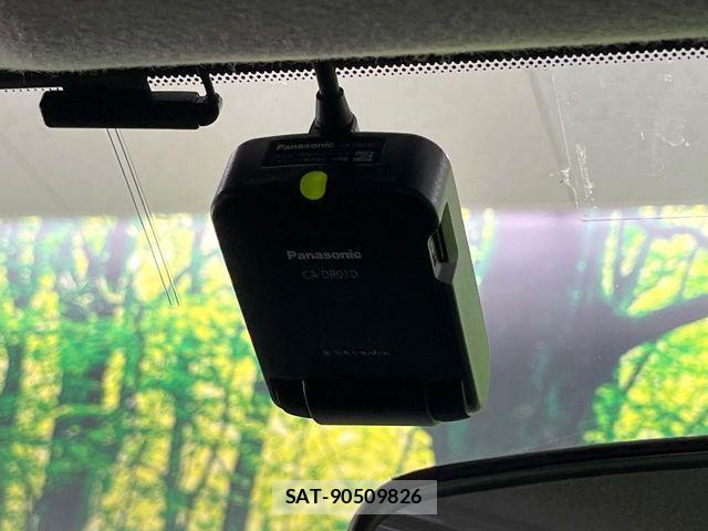 Nissan NOTE 2013-03 6996621-4