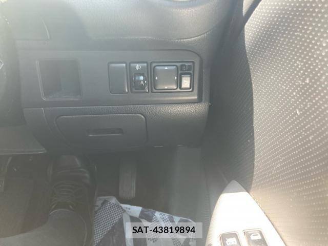 Nissan NOTE 2006-09 6996623-19