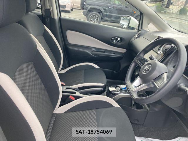 Nissan NOTE 2017-04 6996500-12