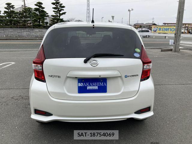 Nissan NOTE 2017-04 6996500-3