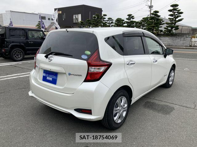 Nissan NOTE 2017-04 6996500-4