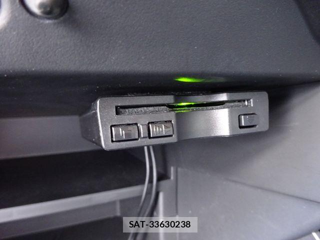 Nissan NOTE 2019-03 6996587-11
