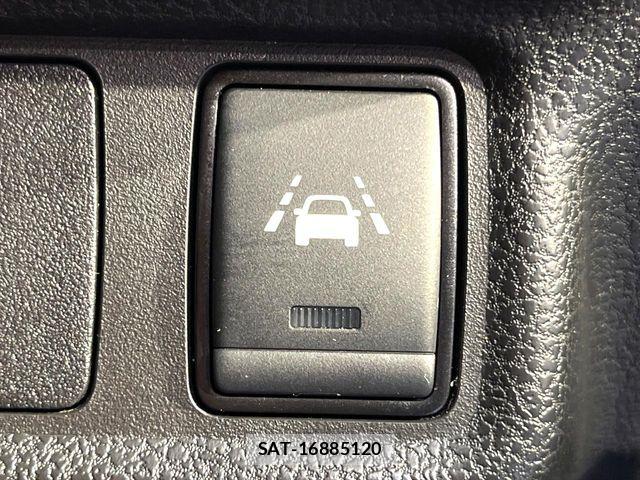 Nissan NOTE 2018-11 6996567-6