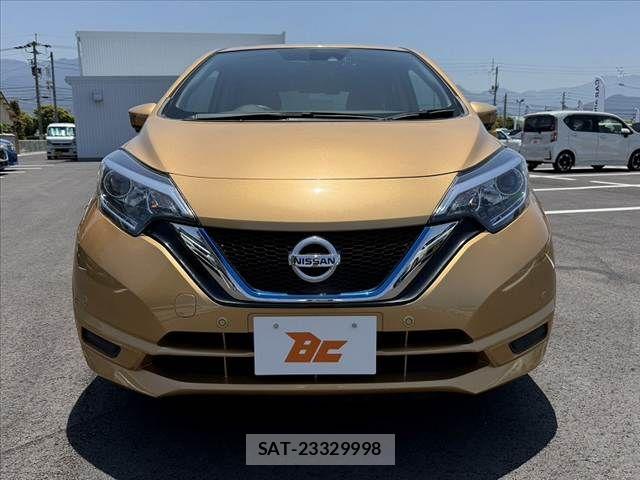 Nissan NOTE 2017-06 6996588-9