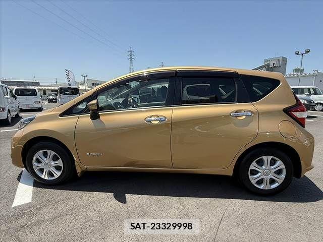 Nissan NOTE 2017-06 6996588-11