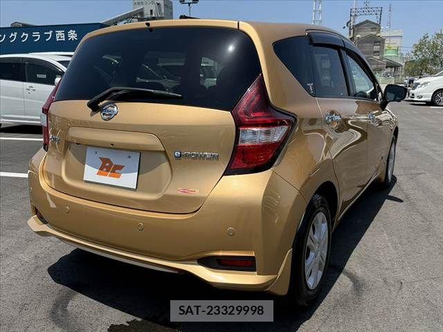 Nissan NOTE 2017-06 6996588-12