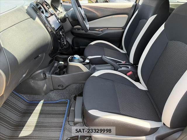 Nissan NOTE 2017-06 6996588-16