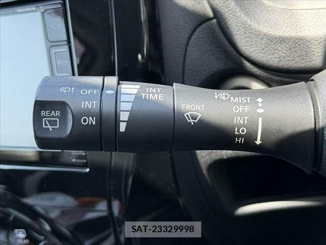 Nissan NOTE 2017-06 6996588-23