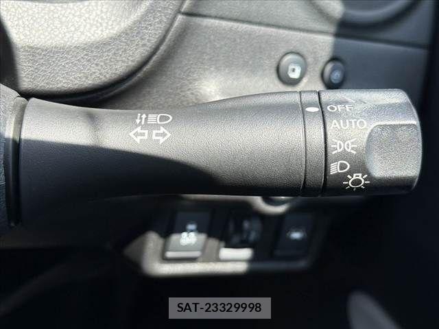 Nissan NOTE 2017-06 6996588-24