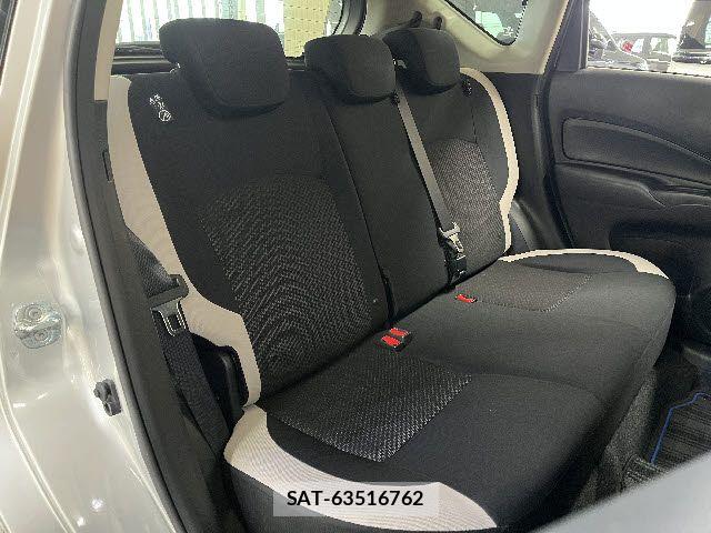 Nissan NOTE 2017-04 6996616-9