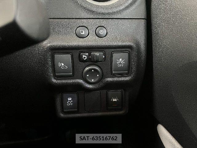 Nissan NOTE 2017-04 6996616-14