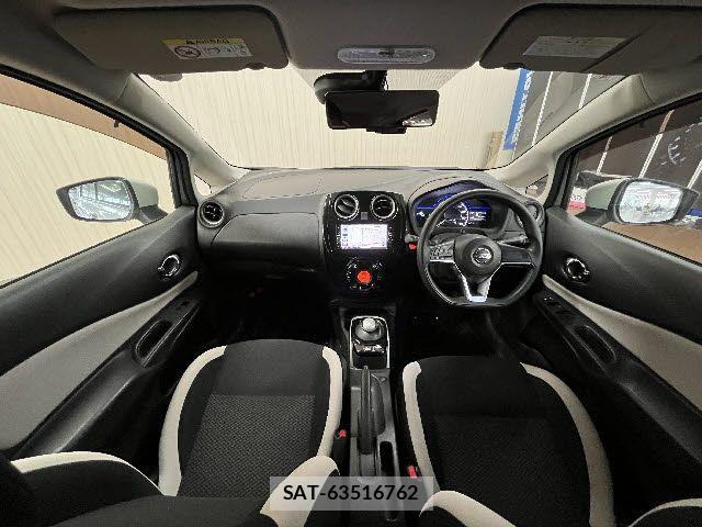 Nissan NOTE 2017-04 6996616-19