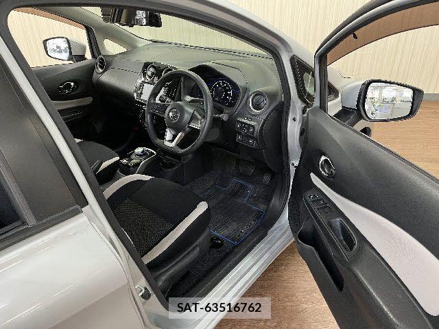 Nissan NOTE 2017-04 6996616-25
