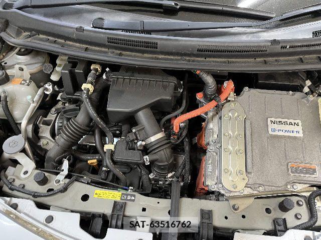 Nissan NOTE 2017-04 6996616-27