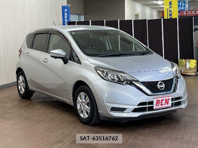 Nissan NOTE 2017-04 6996616-6