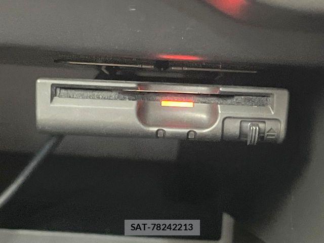 Nissan NOTE 2015-09 7021131-4