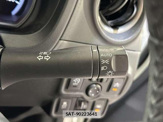 Nissan NOTE 2016-03 7021133-11