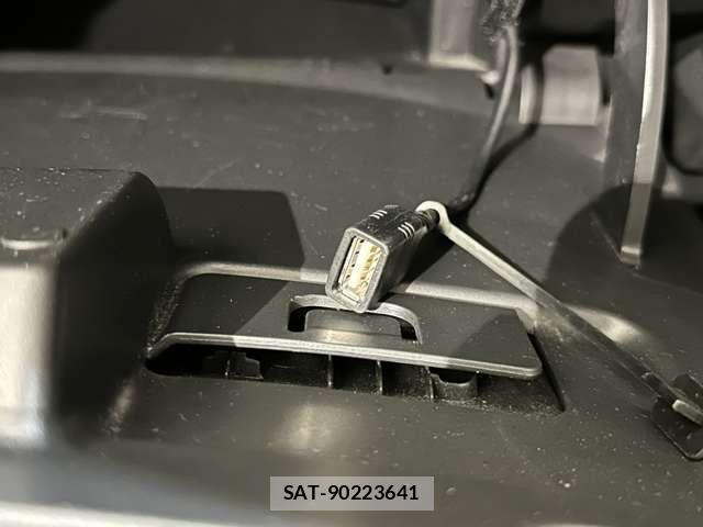 Nissan NOTE 2016-03 7021133-22