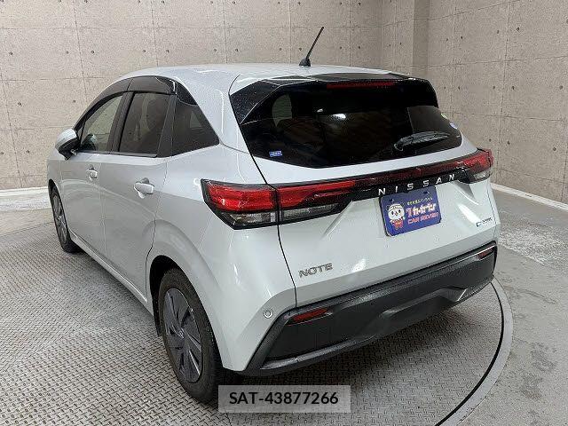 Nissan NOTE 2021-04 7021123-2