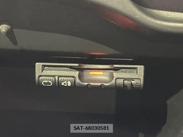 Nissan NOTE 2013-05 7021134-5