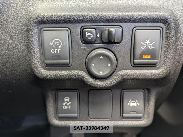 Nissan NOTE 2015-07 7021137-12