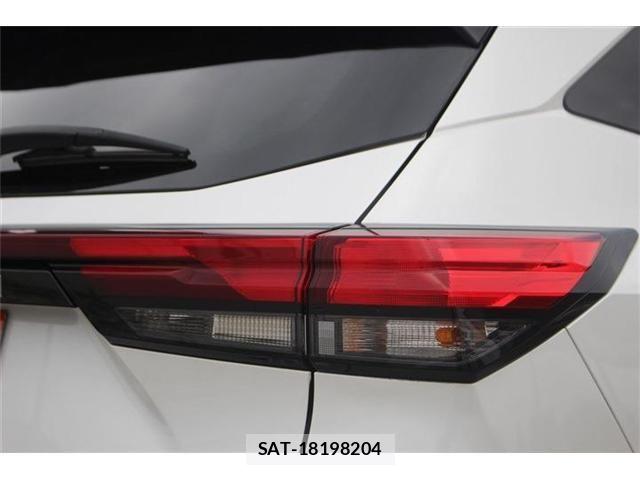 Nissan NOTE 2022-07 7021121-21