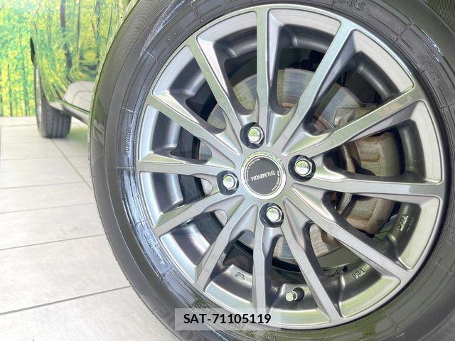 Nissan NOTE 2014-05 7060042-12