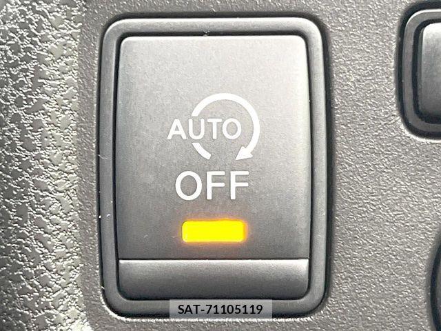 Nissan NOTE 2014-05 7060042-6