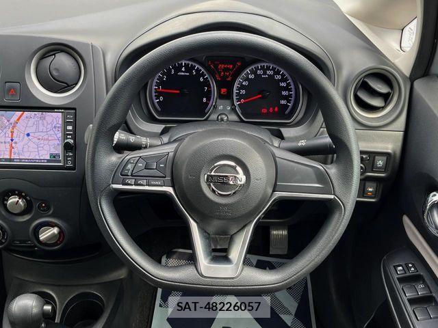 Nissan NOTE 2017-08 7060043-9