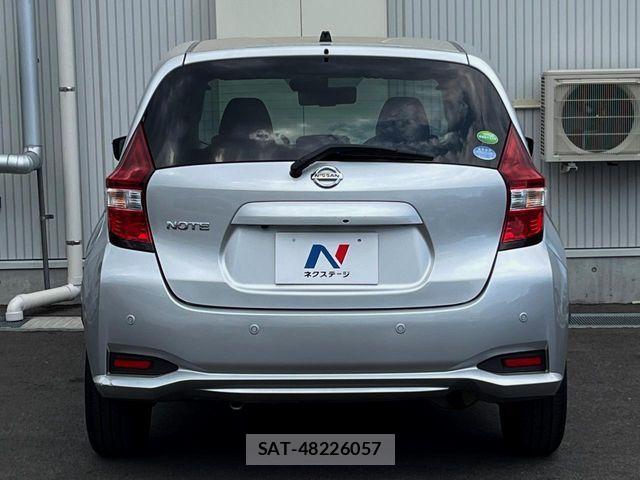 Nissan NOTE 2017-08 7060043-13