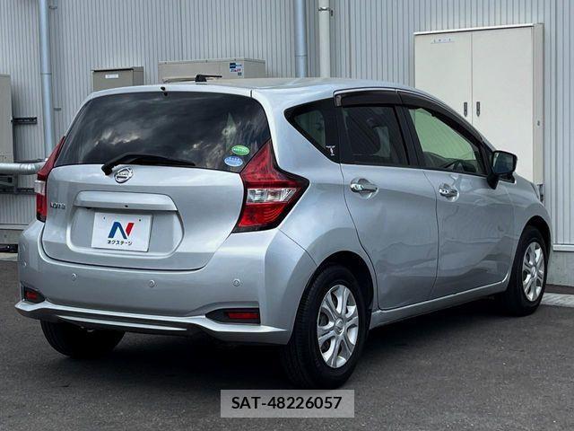 Nissan NOTE 2017-08 7060043-15