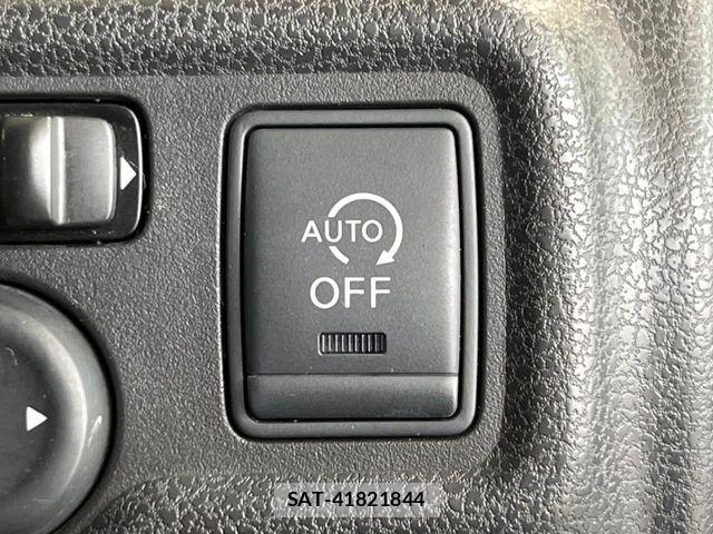 Nissan NOTE 2013-05 7060041-4