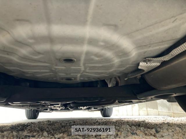 Nissan NOTE 2014-01 7060053-22